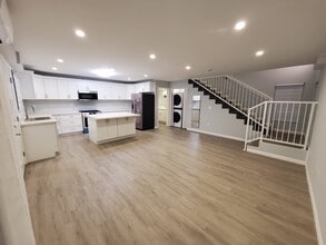 1495 Allenford Ave in Los Angeles, CA - Building Photo - Building Photo