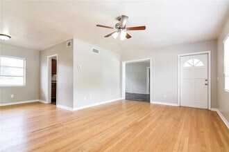 1354 Whitacre Dr in Clearwater, FL - Building Photo - Building Photo