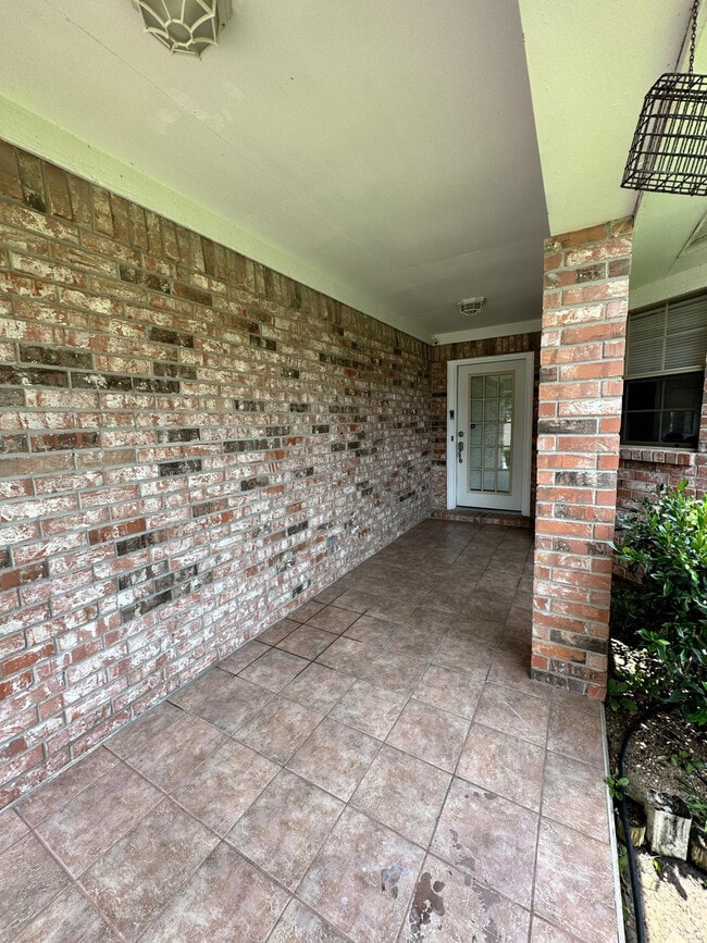 1009 Augusta Dr in Lufkin, TX - Building Photo - Building Photo