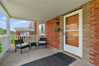 802 Dunster St in Pittsburgh, PA - Building Photo - Building Photo