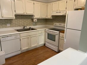 35980 Ann Arbor Trail in Livonia, MI - Building Photo - Building Photo