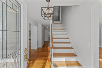 55 Knollcrest Rd in New Fairfield, CT - Building Photo - Building Photo