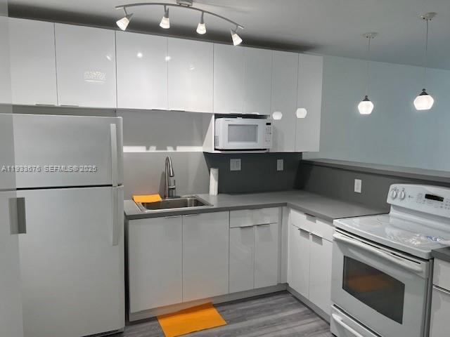 1600 NE 114th St in Miami, FL - Building Photo - Building Photo