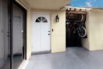 3504 Waterview Cir in Palm Springs, FL - Building Photo - Building Photo