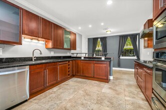 486 SW 5th St in Fort Lauderdale, FL - Foto de edificio - Building Photo