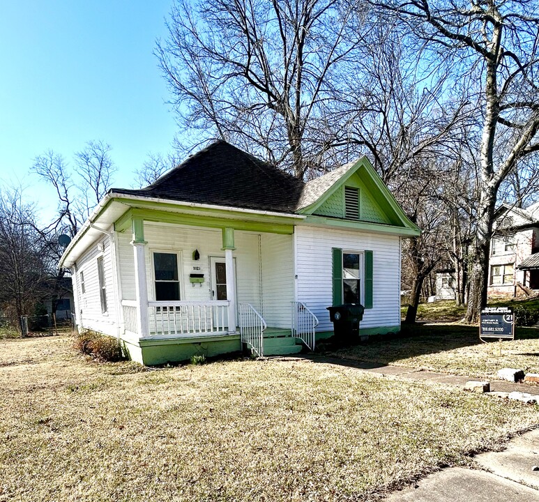 2029 Columbus Ave in Muskogee, OK - Foto de edificio