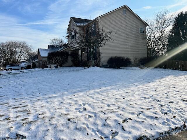 8596 Oak Creek Dr in Lewis Center, OH - Building Photo - Building Photo