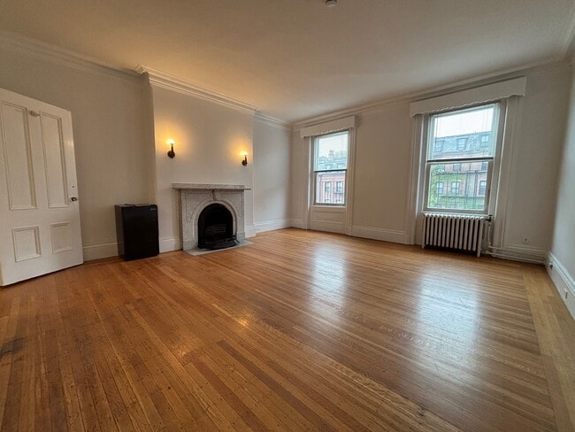 97 Charles St, Unit 8 in Boston, MA - Foto de edificio - Building Photo