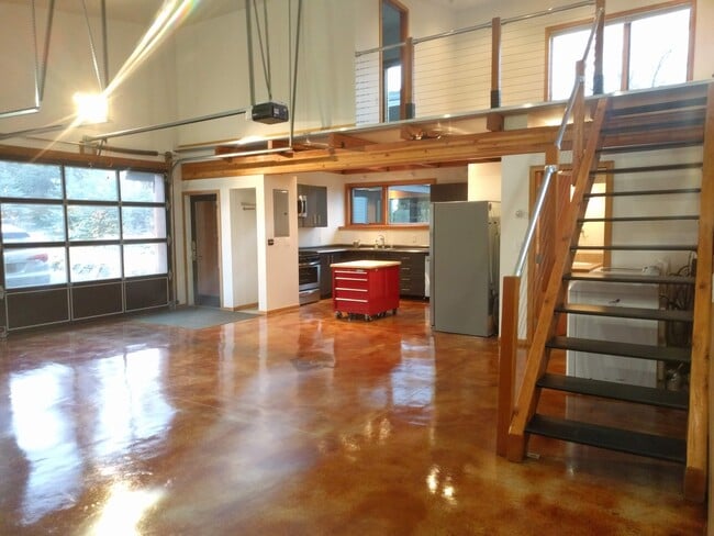 15420 Blair View Cir, Unit Studio in Anchorage, AK - Foto de edificio - Building Photo