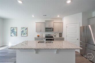 756 Logging Hl Dr in Richmond Hill, GA - Foto de edificio - Building Photo