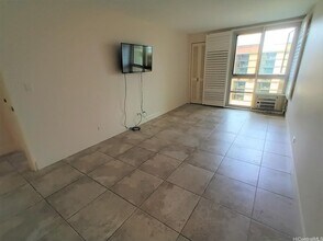 1350 Ala Moana Blvd in Honolulu, HI - Building Photo - Building Photo