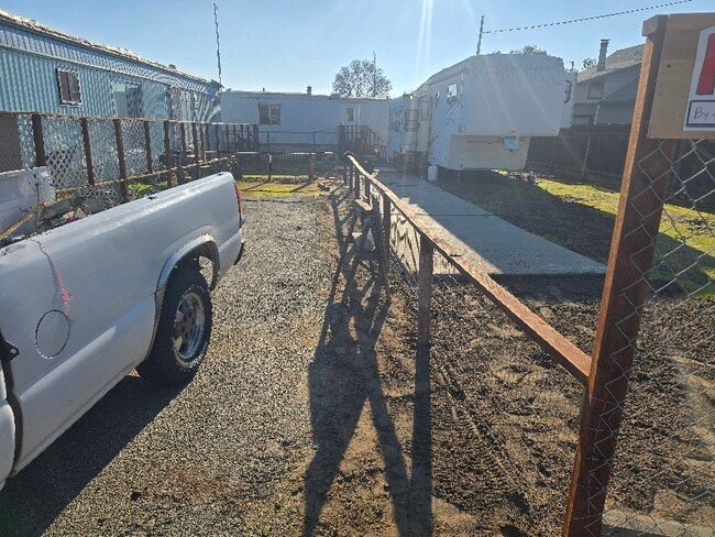 2065 Atwater Blvd in Atwater, CA - Building Photo - Building Photo
