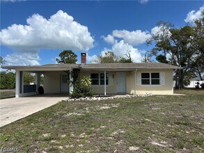 4320 Pine Lake Rd in Bonita Springs, FL - Building Photo - Building Photo