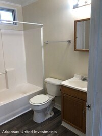161 Roosevelt Rd photo'