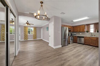 1351 NE 156th St in North Miami Beach, FL - Building Photo - Building Photo