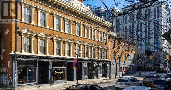 85 King St E