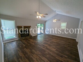 610 Charity Ln SW in Mableton, GA - Building Photo - Building Photo