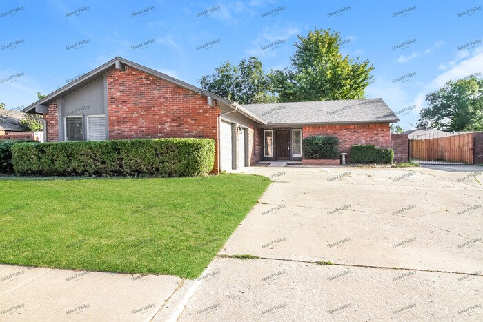 3916 Durango Cir in Norman, OK - Building Photo