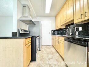 Sycamore Villas in Los Angeles, CA - Building Photo - Building Photo