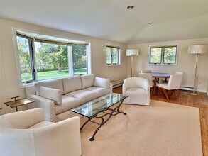 18 Quogo Neck Ln in Quogue, NY - Foto de edificio - Building Photo
