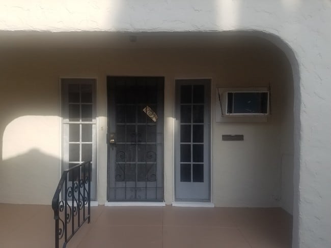 2245 Addison Way, Unit 2243 Addison Rear House