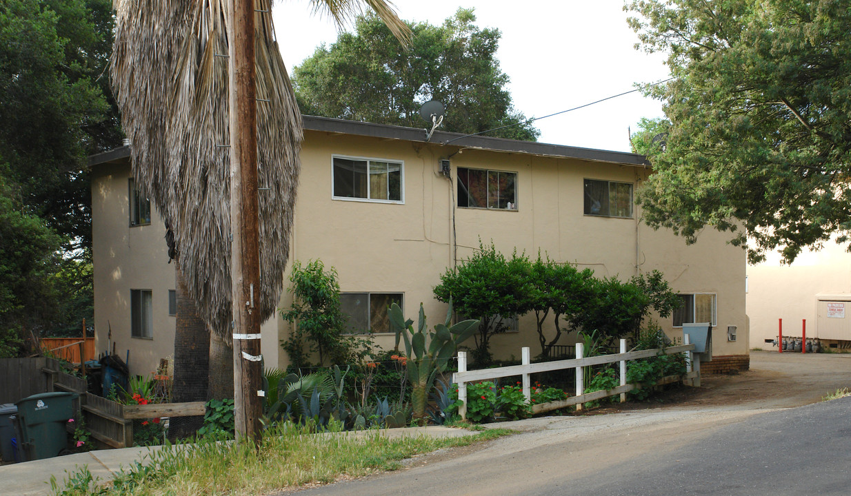 80-90 W 5th St in Morgan Hill, CA - Building Photo