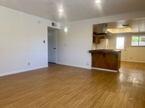 1005 W Atkins Ave in Ridgecrest, CA - Building Photo - Building Photo