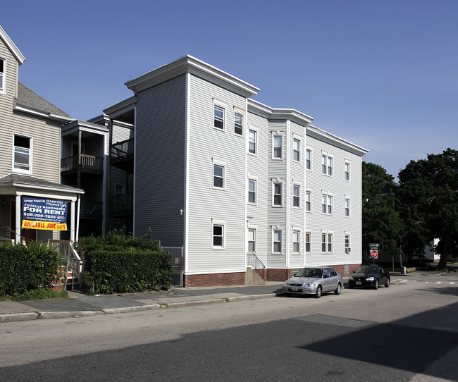 1 Dayton St in Worcester, MA - Foto de edificio - Building Photo