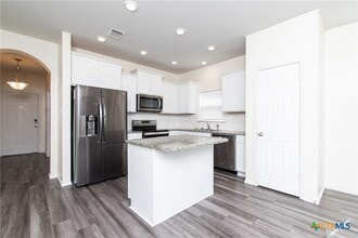 303 Danielle Dr in Killeen, TX - Building Photo - Building Photo