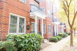 Styron Square Apartments in Newport News, VA - Building Photo - Building Photo