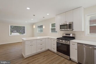 12608 Farnell Dr in Silver Spring, MD - Building Photo - Building Photo