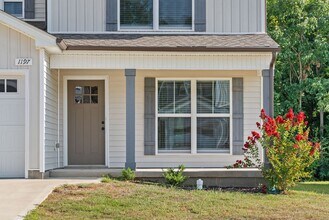 1197 Cottonwood Dr in Clarksville, TN - Building Photo - Building Photo
