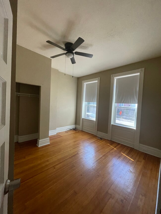 2664 Nebraska Ave, Unit 2F in St. Louis, MO - Foto de edificio - Building Photo