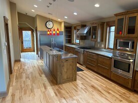 205 N Bozeman Ave in Bozeman, MT - Building Photo