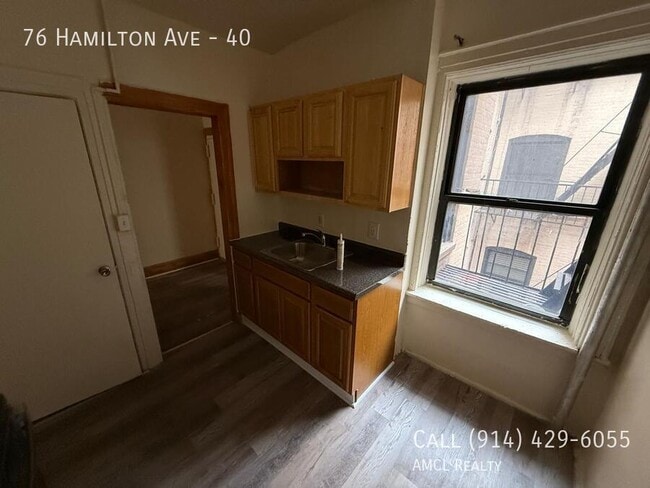 76 Hamilton Ave in Yonkers, NY - Building Photo - Building Photo
