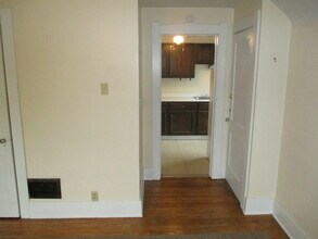 3202 French St, Unit 2 in Erie, PA - Foto de edificio - Building Photo