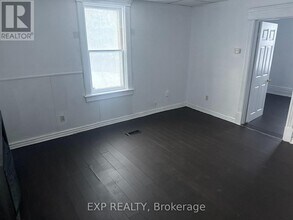 4029 Hwy 6 in Puslinch, ON - Building Photo - Building Photo