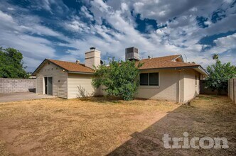 2612 E Glade Ave in Mesa, AZ - Foto de edificio - Building Photo