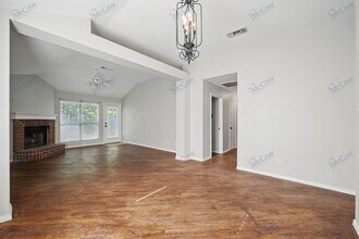 1012 Waterview Dr in Little Elm, TX - Foto de edificio - Building Photo