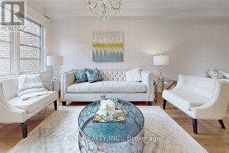 8 Mill River Dr in Vaughan, ON - Building Photo - Building Photo