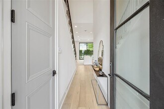 110 Wellington Row Rd in Houston, TX - Building Photo - Building Photo