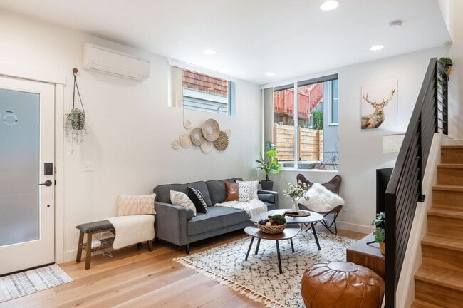 34 W Cremona St, Unit GO ID1035999P in Seattle, WA - Building Photo - Building Photo