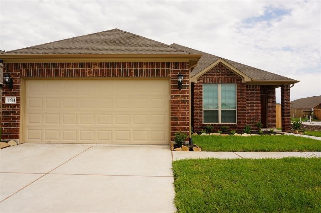 3635 Diamond Creek Dr in Missouri City, TX - Building Photo