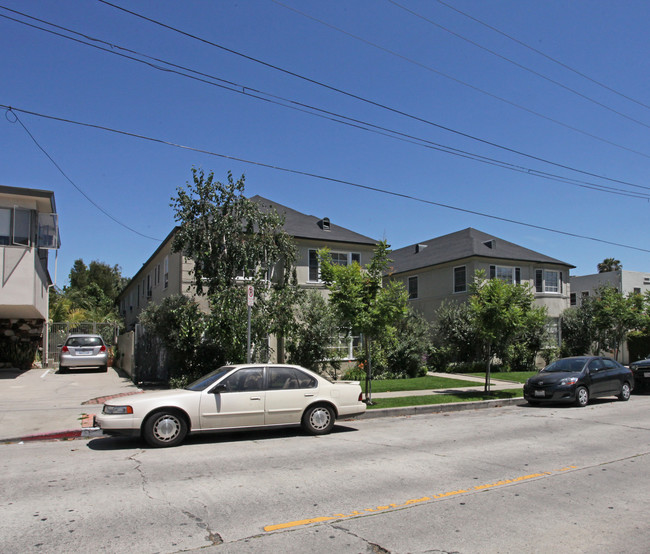 1836 N Normandie Ave in Los Angeles, CA - Foto de edificio - Building Photo