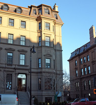 132-134 Beacon St in Boston, MA - Foto de edificio - Building Photo