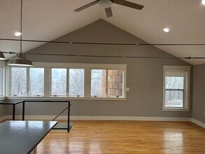 115 N Maple St, Unit Firehouse  Upstairs in Flushing, MI - Building Photo - Building Photo