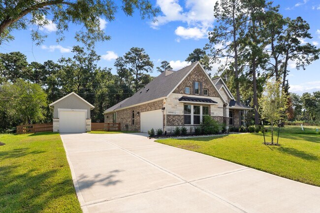 522 Black Bronco Rd in Magnolia, TX - Building Photo - Building Photo