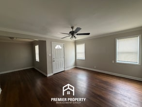 1235 S Perkins Rd in Memphis, TN - Building Photo - Building Photo