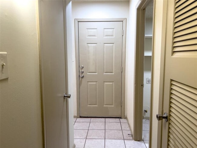 property at 7206 Creekside Dr