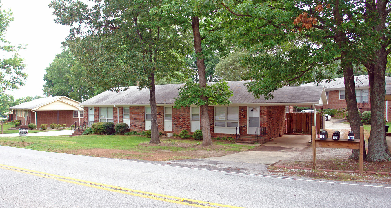 Mitchell Road Duplex Apartments in Greenville, SC - Building Photo